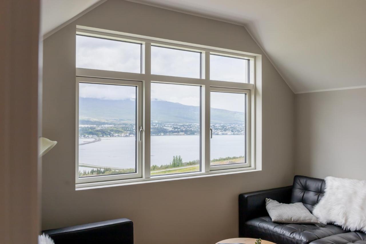 Вилла Big House With A View Акурейри Экстерьер фото